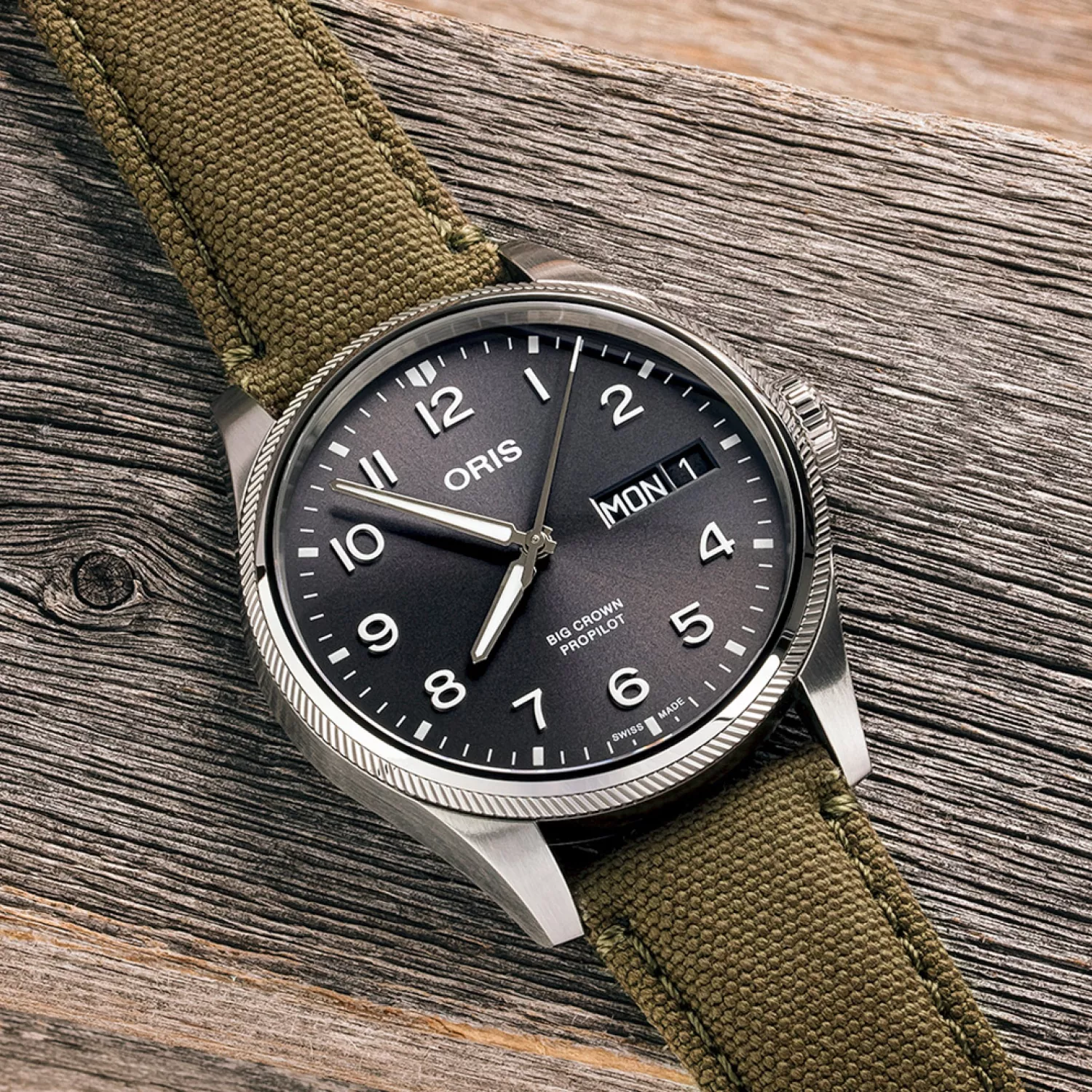 ORIS Propilot Day Date 01-752-7760-4164-07-3-22-02LC