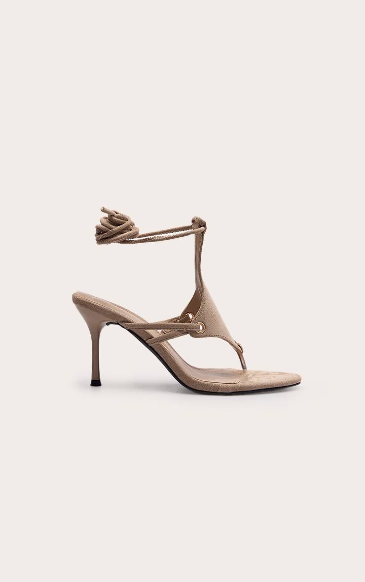 Camel Sandales À Talons Aiguilles En Synthétique Avec Lacets Entrelacés Et Bride Entre Les Orteils