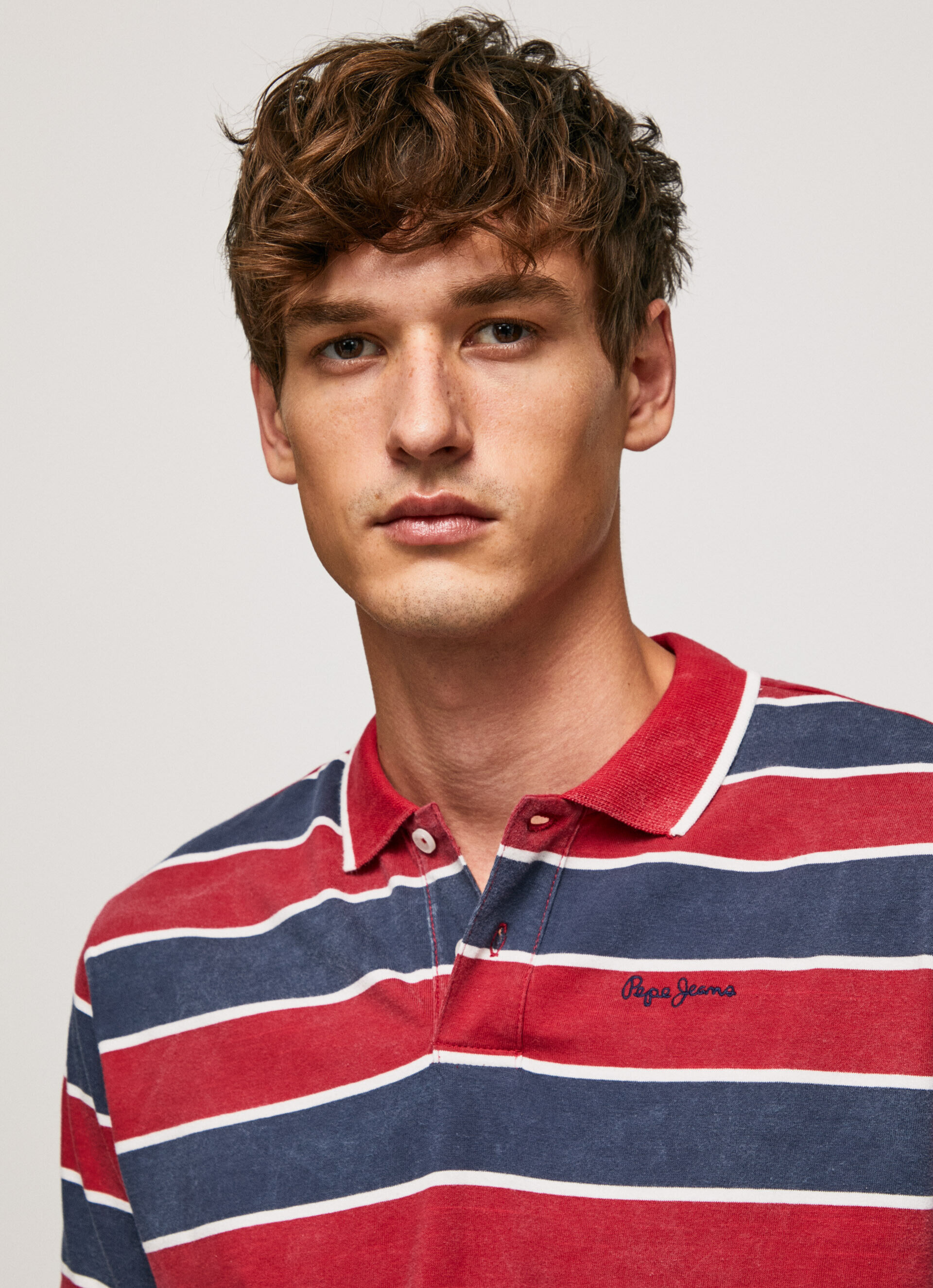 Camisa polo de algodão com estampa listrada - vermelho estúdio