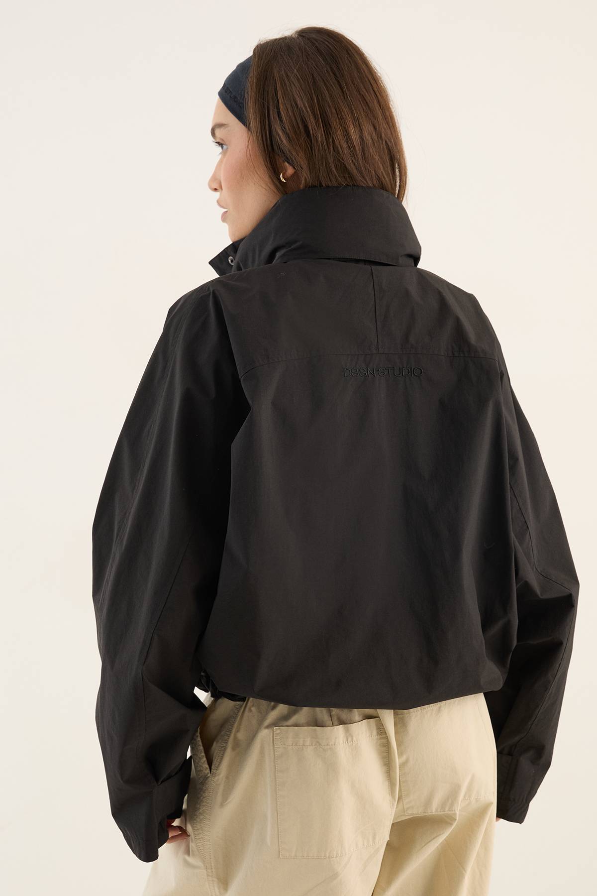 Coupe-vent Imperméable À Casynthétiqueche Et Col Cheminée Dsgn Studio