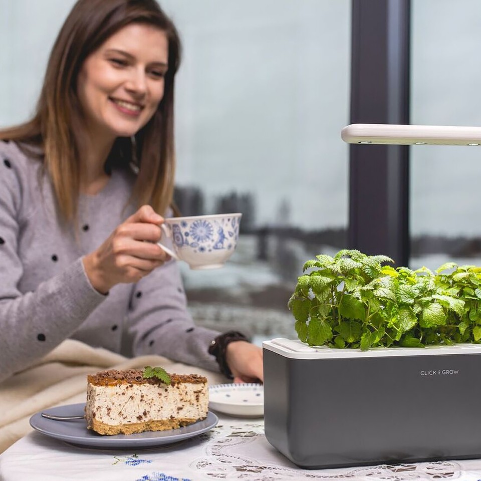 Click and Grow - Smart Garden 3 Startkit - Mørkegrå (SGS8UNI)