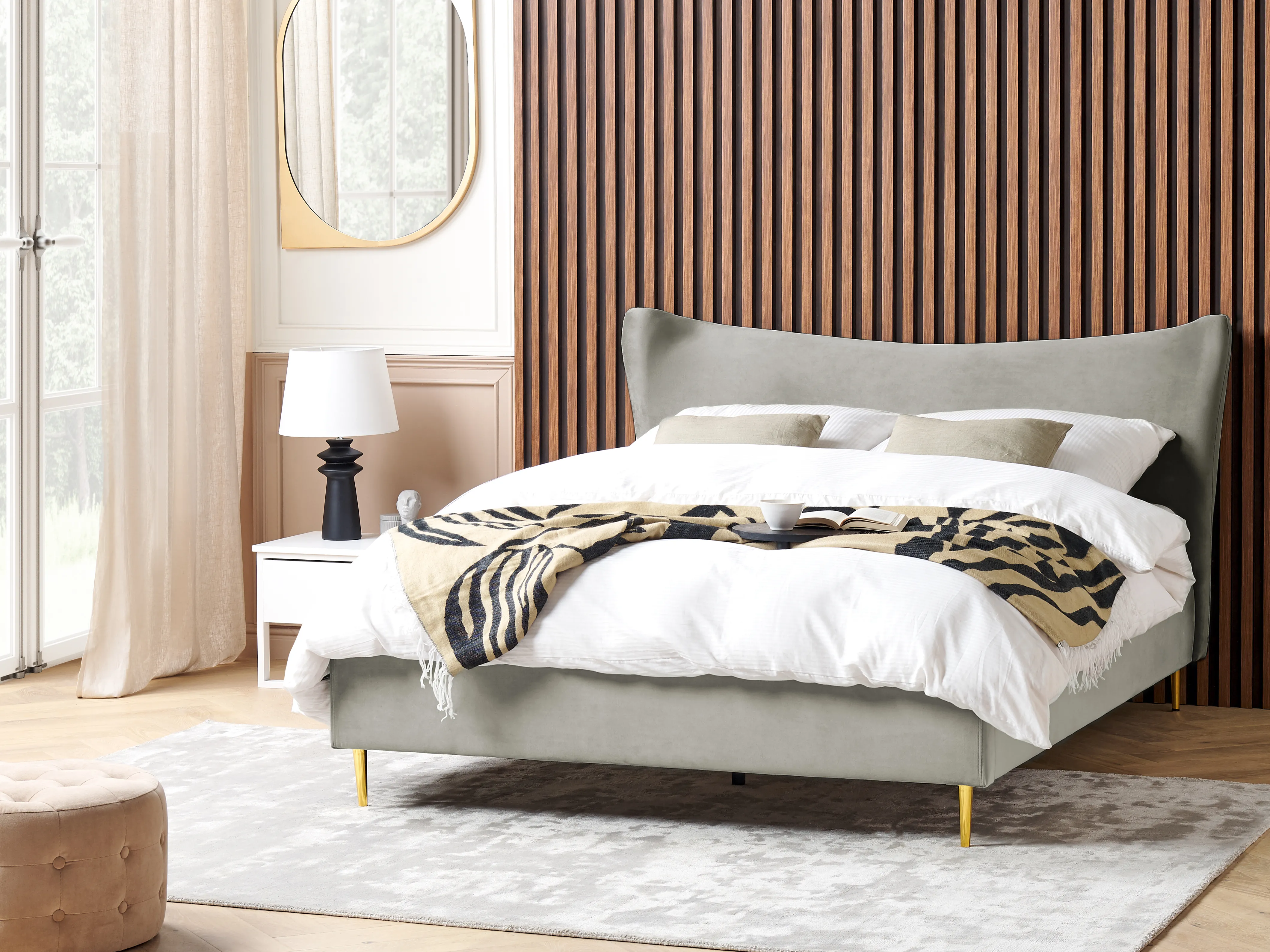 Bed Fluweel CHALEIX 180 x 200 cm Lichtgrijs
