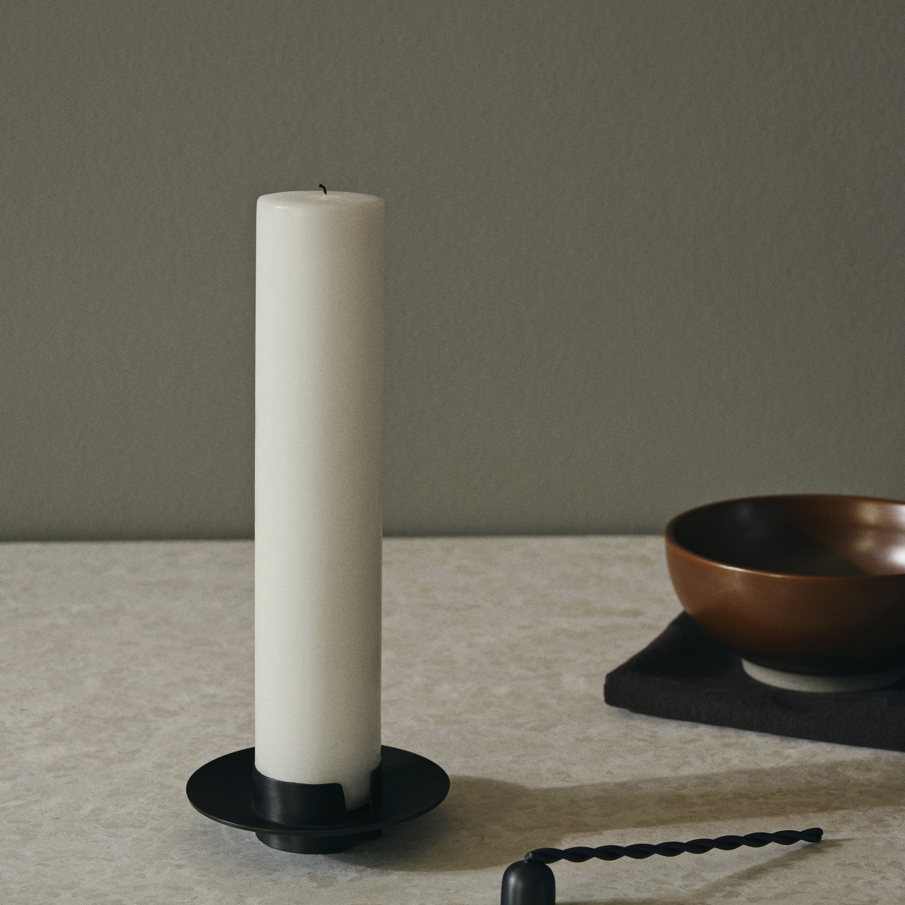 Ferm Living Block Kandelaar - Black Brass