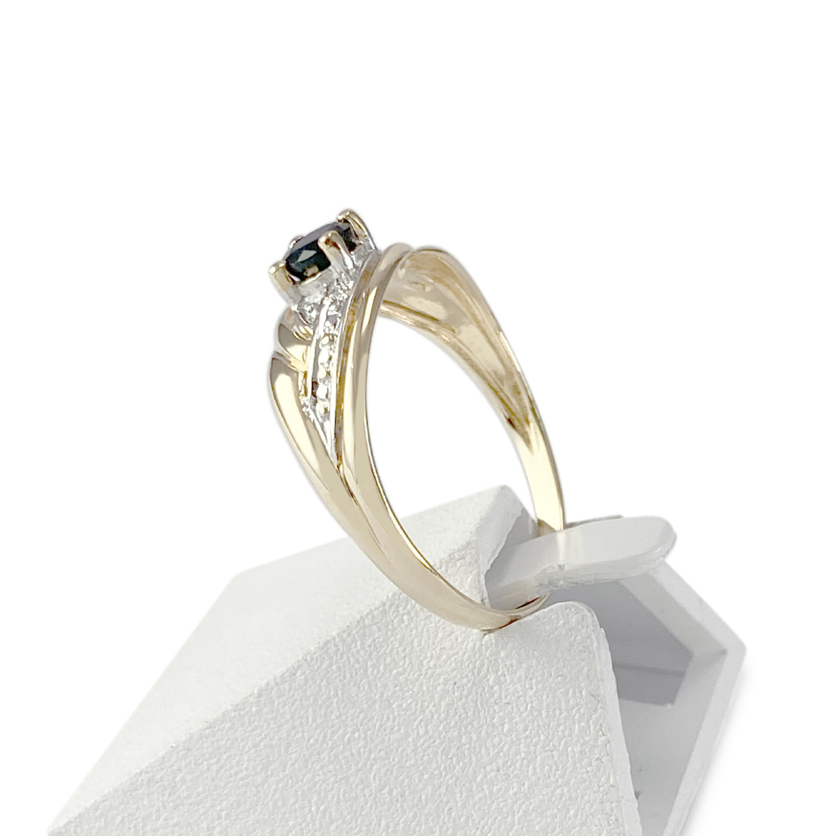 Bague d'occasion or 750 jaune et rhodié saphir