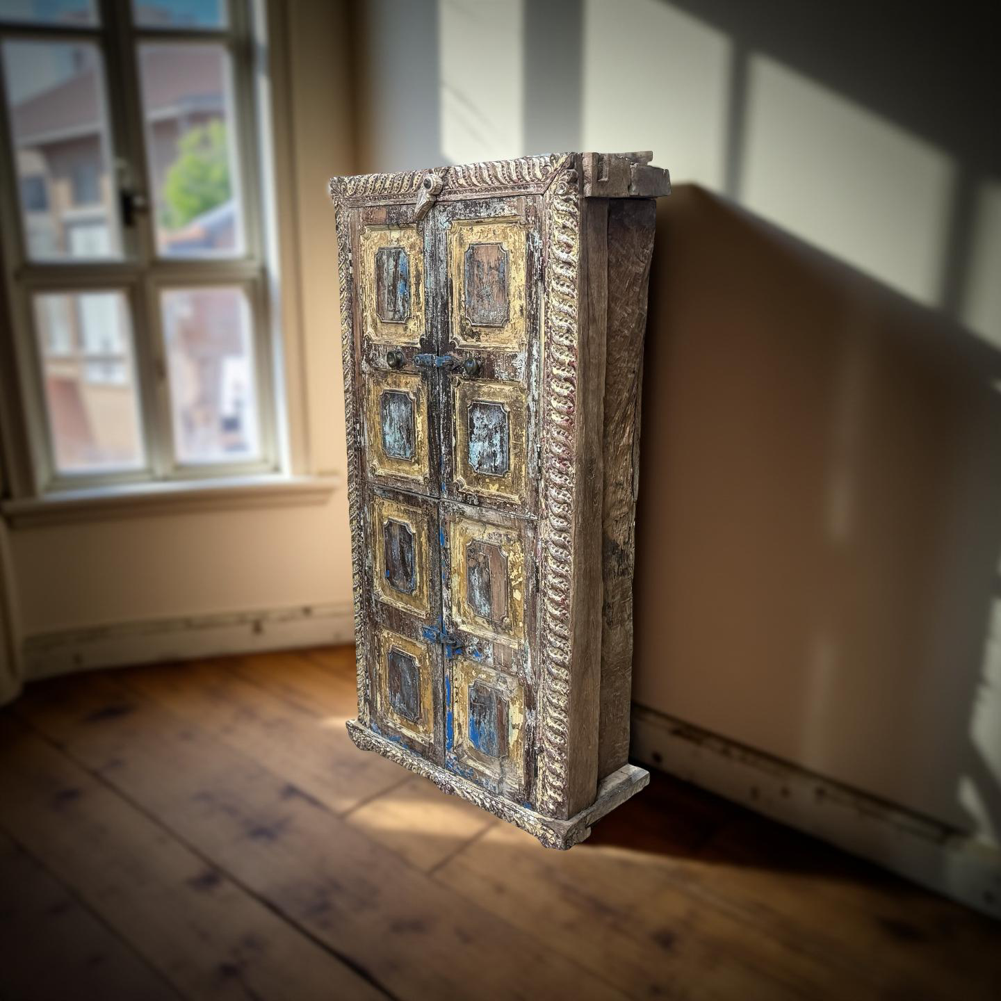 Wandkast 2 deur uniek primitieve