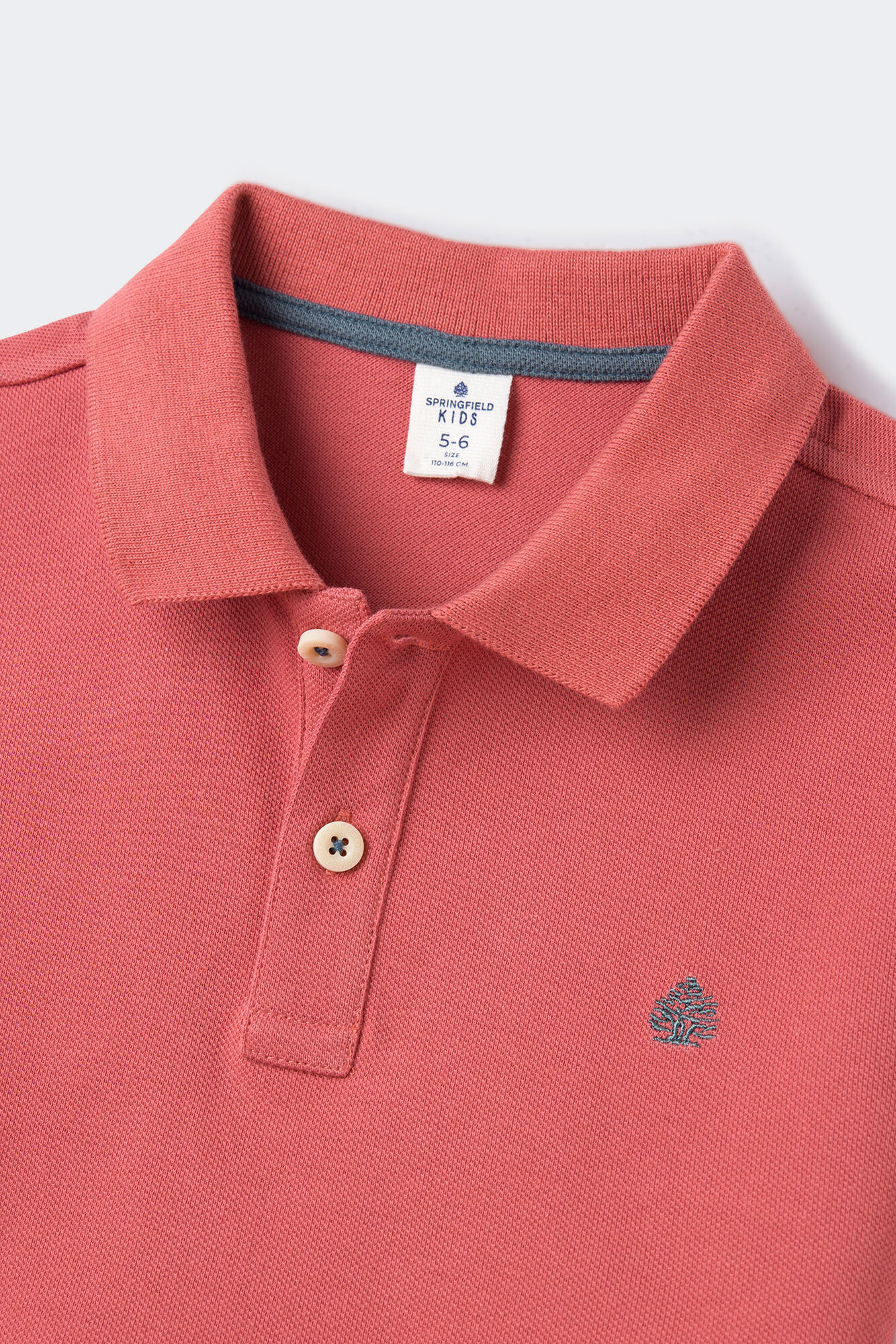 Camisa polo básica com logotipo para meninos