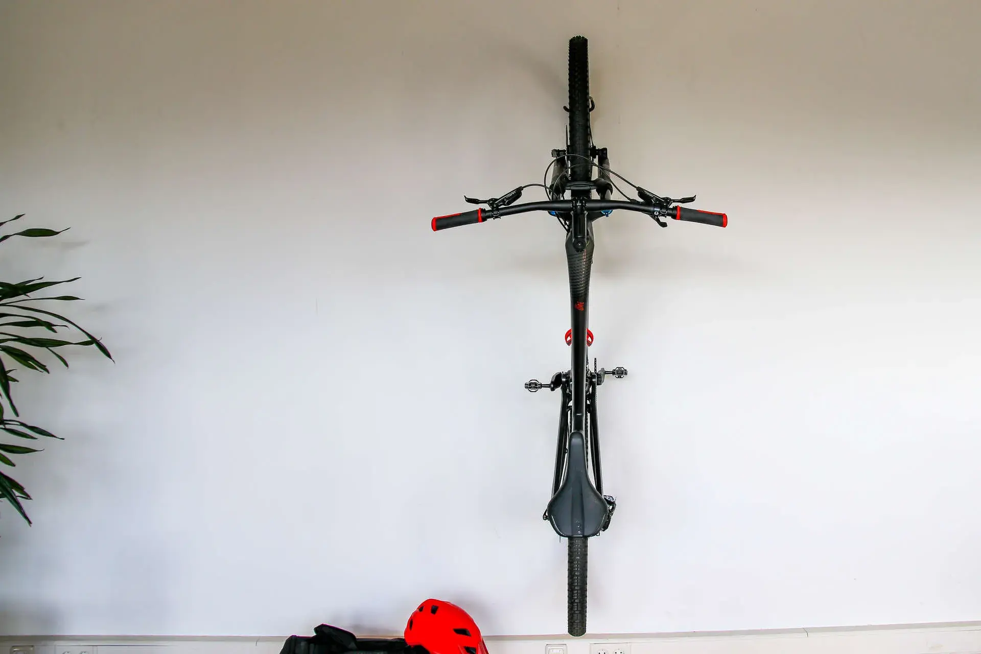 BBB Cycling ParkingHook BTL-26 Fietsophangbeugel Zwart