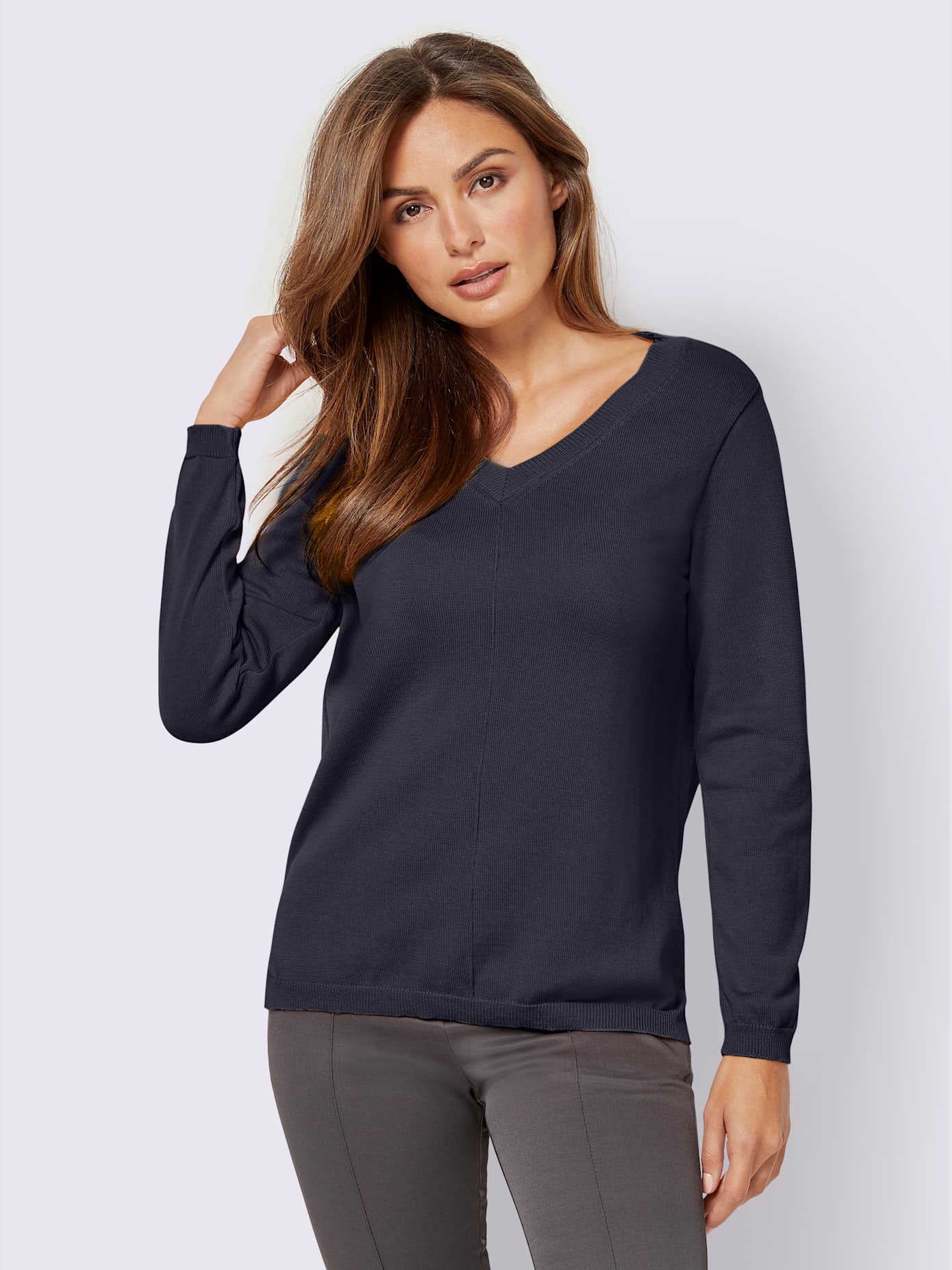 Pull tricoté en coton pima col en v et manches longues avec finitions côtélées