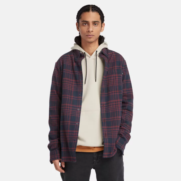 Camisa xadrez de flanela grossa para homem na cor bordô.
