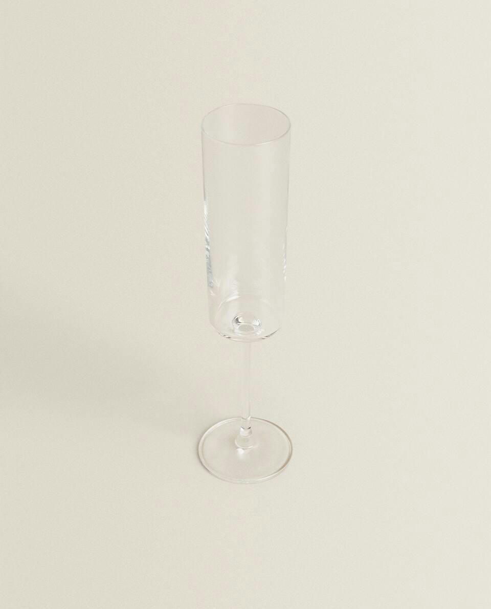 Taça de vinho espumante cristalino reto