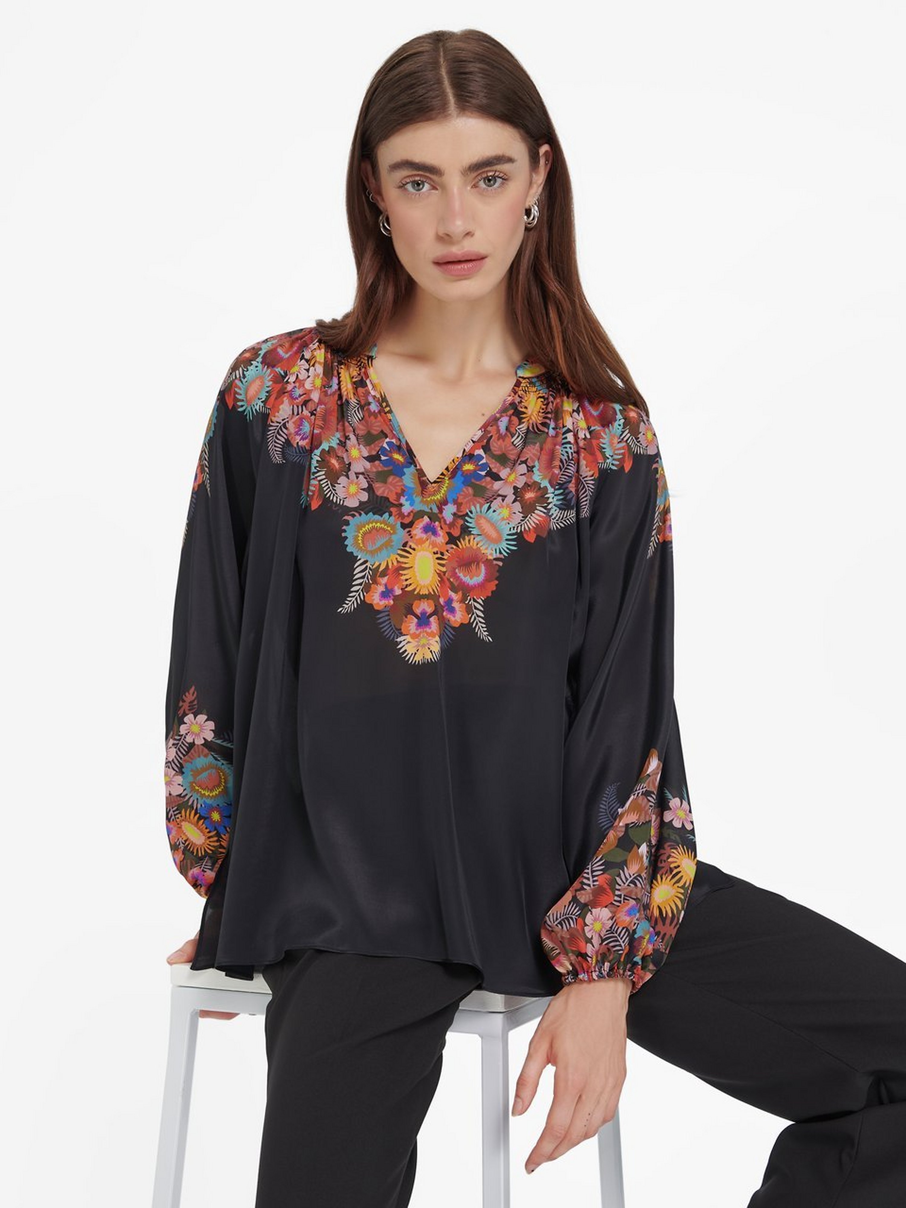 Bluse mit Stehkragen