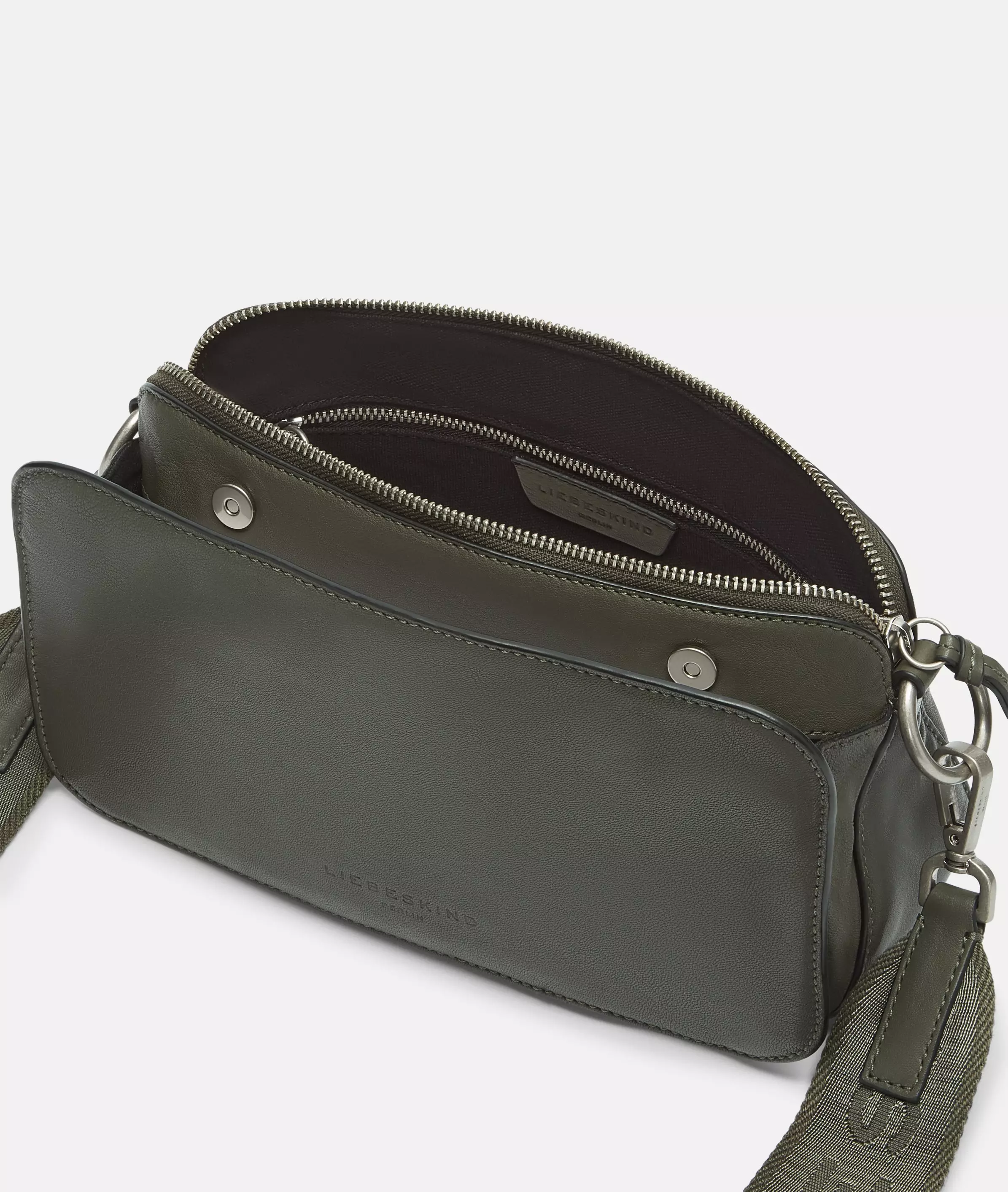 Clarice Crossbody M Spacious sheepskin shoulder bag