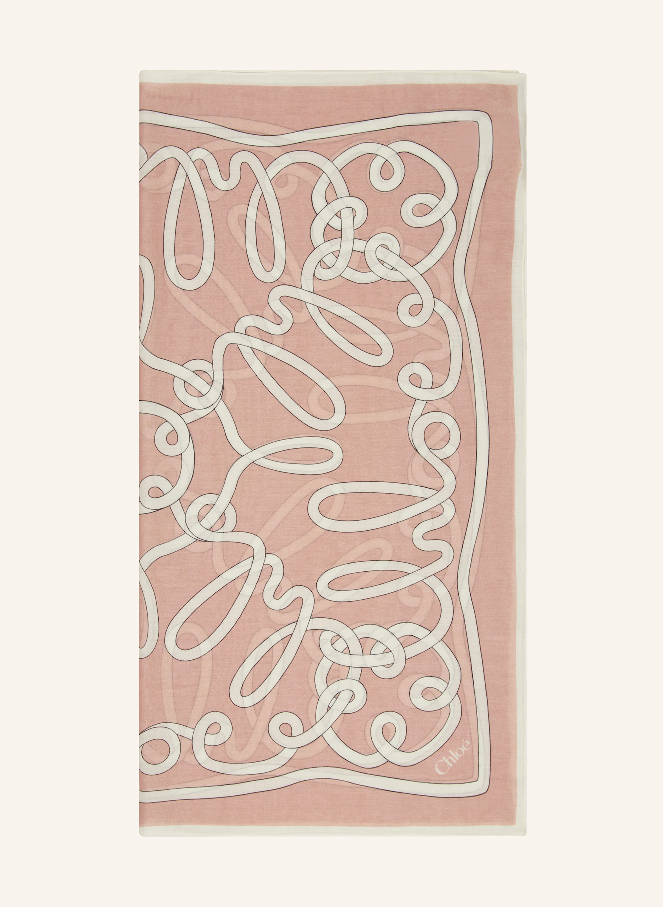 Chloé Tuch ICONIC