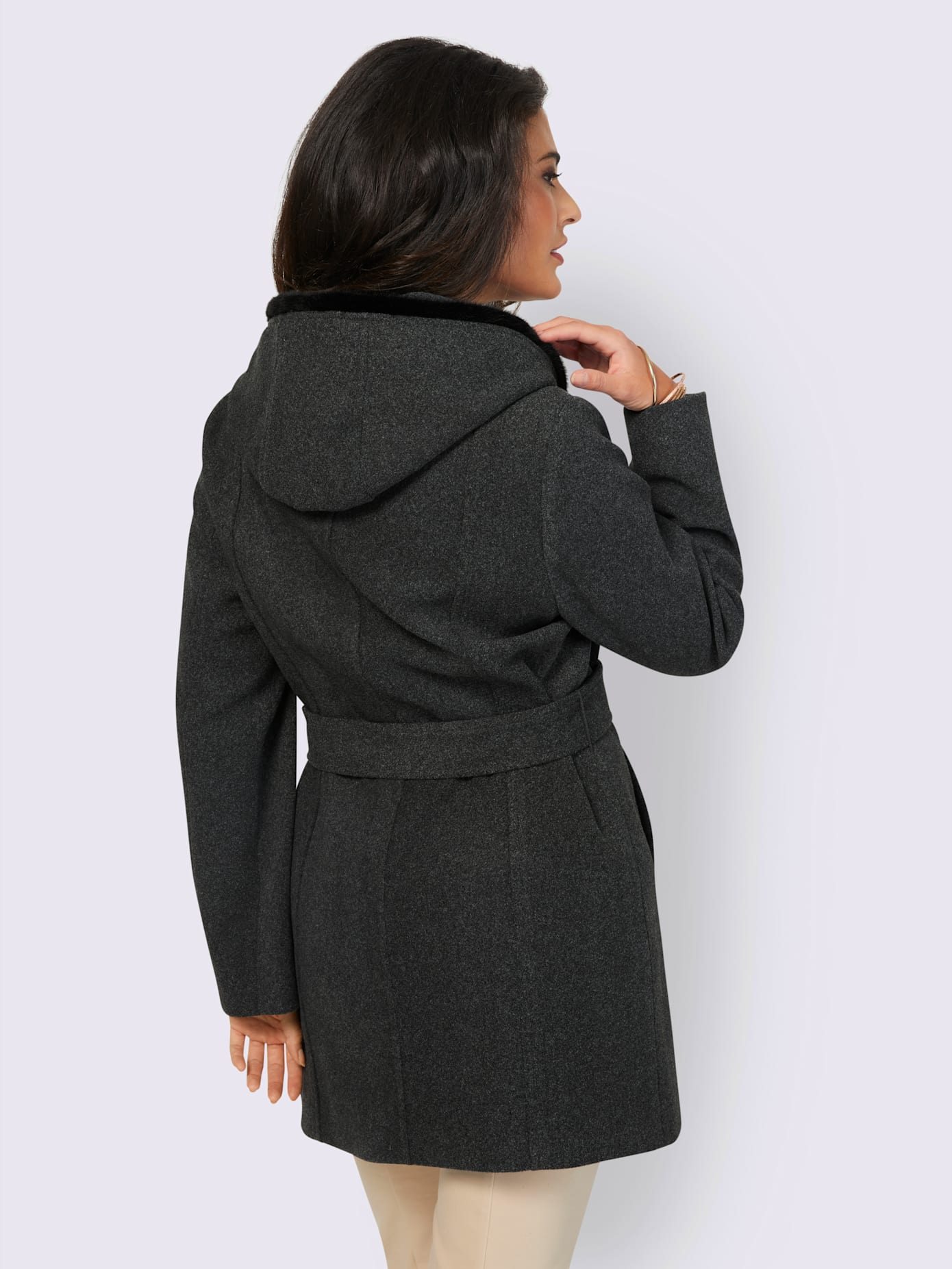 Veste capuche imitation fourrure