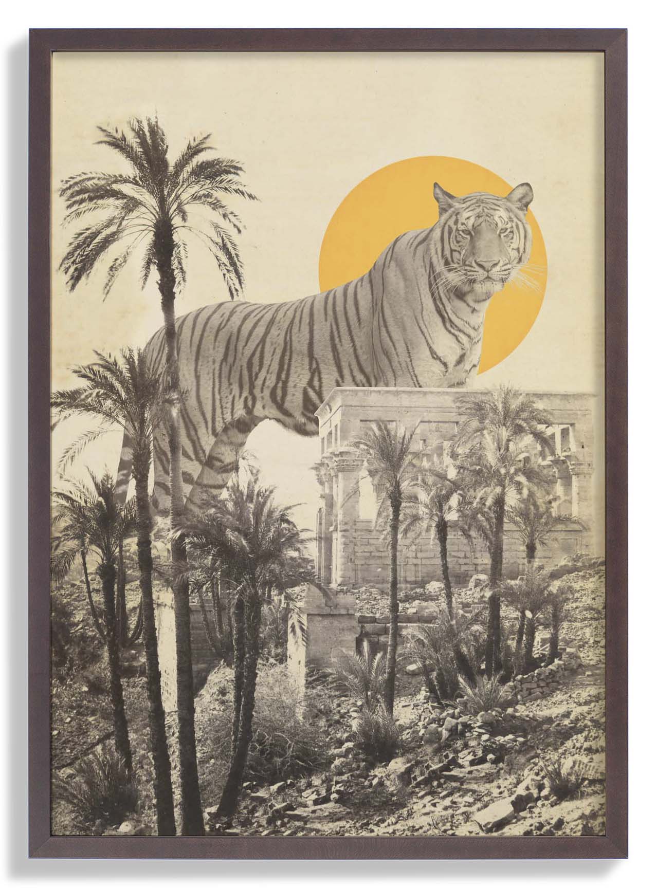Riesiger Tiger in Ruinen von Florent Bodart