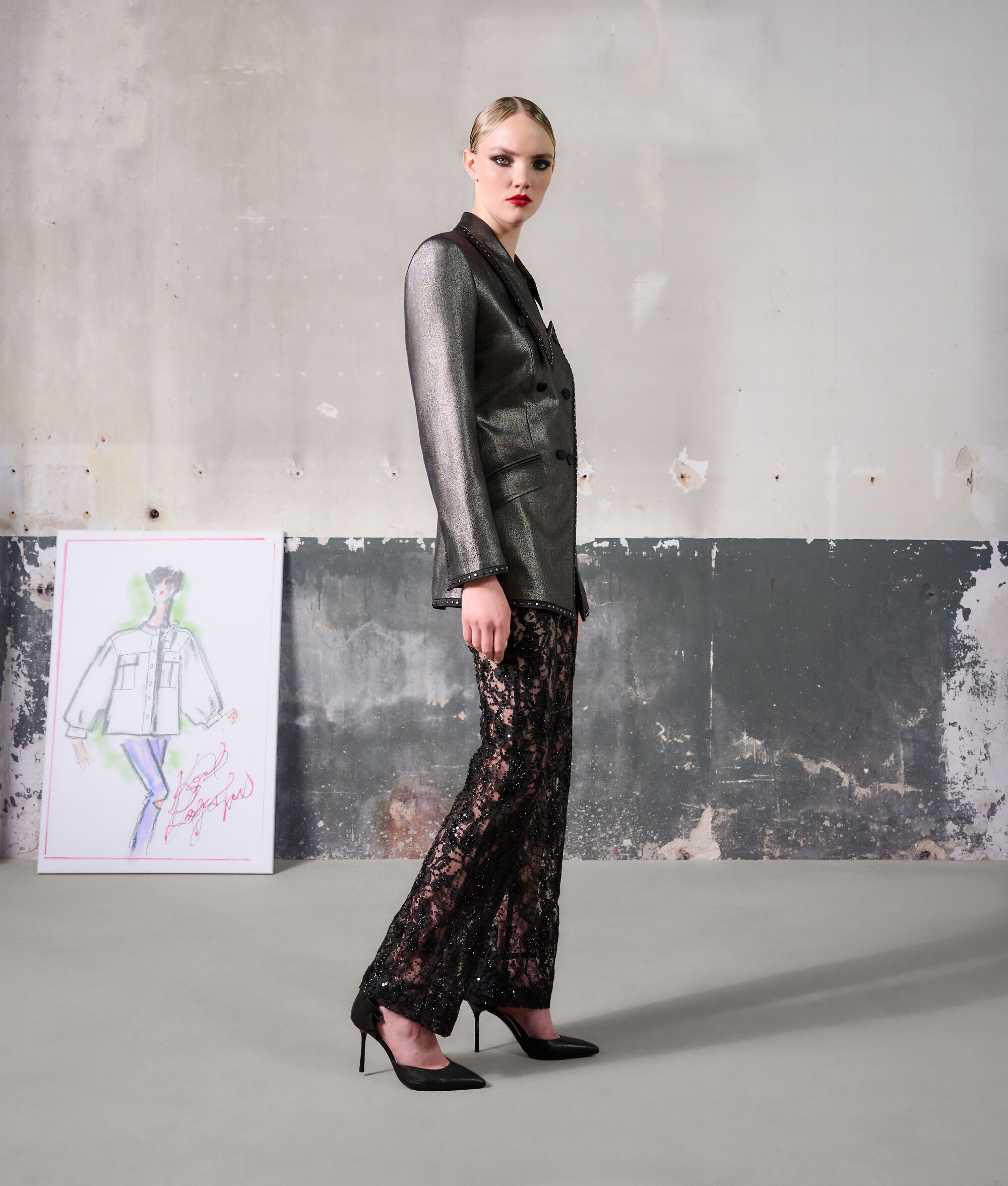 PANTALON EN DENTELLE TRANSPARENTE