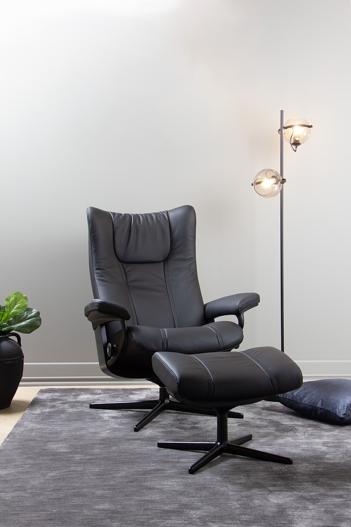 Wing krakk I hud Batick Black med Cross Matt sort - Sort beiset understell.