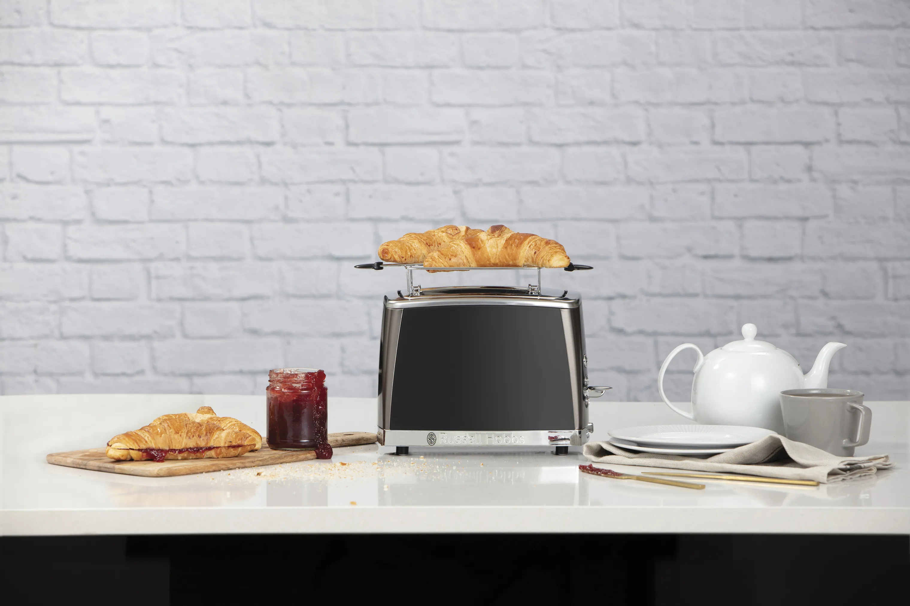 Russell Hobbs Matte Black Brødrister