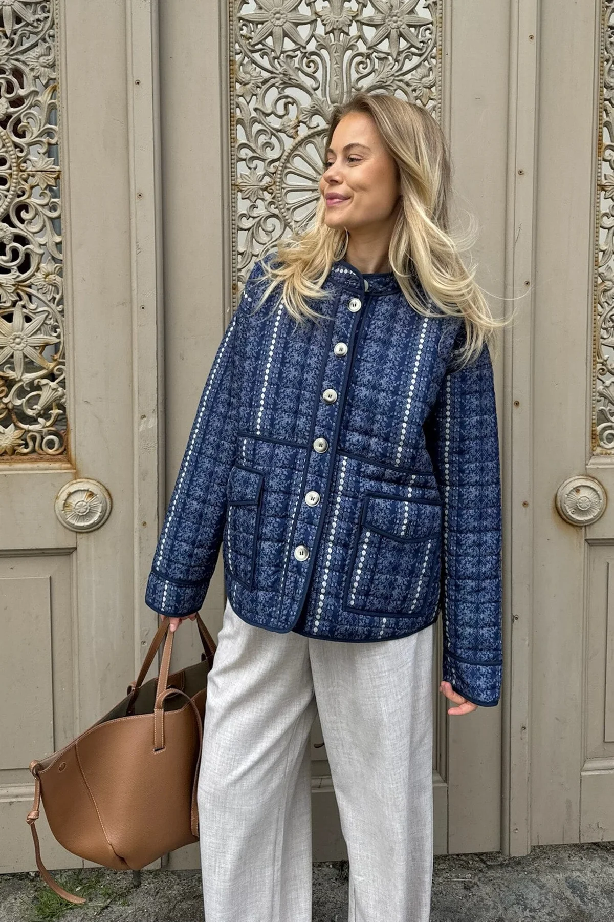 BYIC Emmyic Quilted Jacket nfp navy flower print