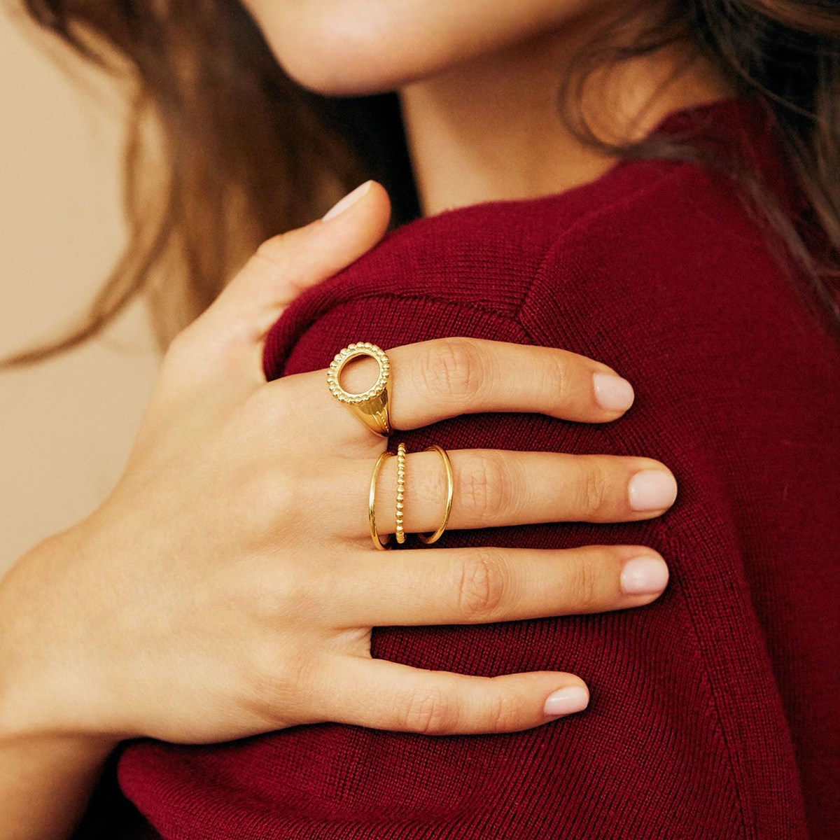 Bague en vermeil ligne de trois anneaux et perles