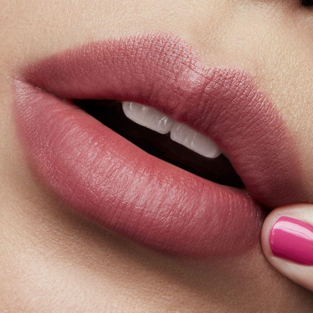 MAC  LOVE ME LIPSTICK