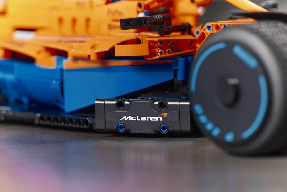 LEGO®TECHNIC 42141 - LA VOITURE DE COURSE MCLAREN FORMULA 1