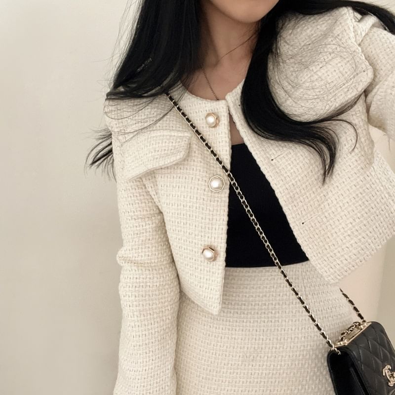 Tulstrix - Set: Ronde hals effen tweed cropped jasje met imitatieparels en knopen + hoge taille mini A-lijn rok
