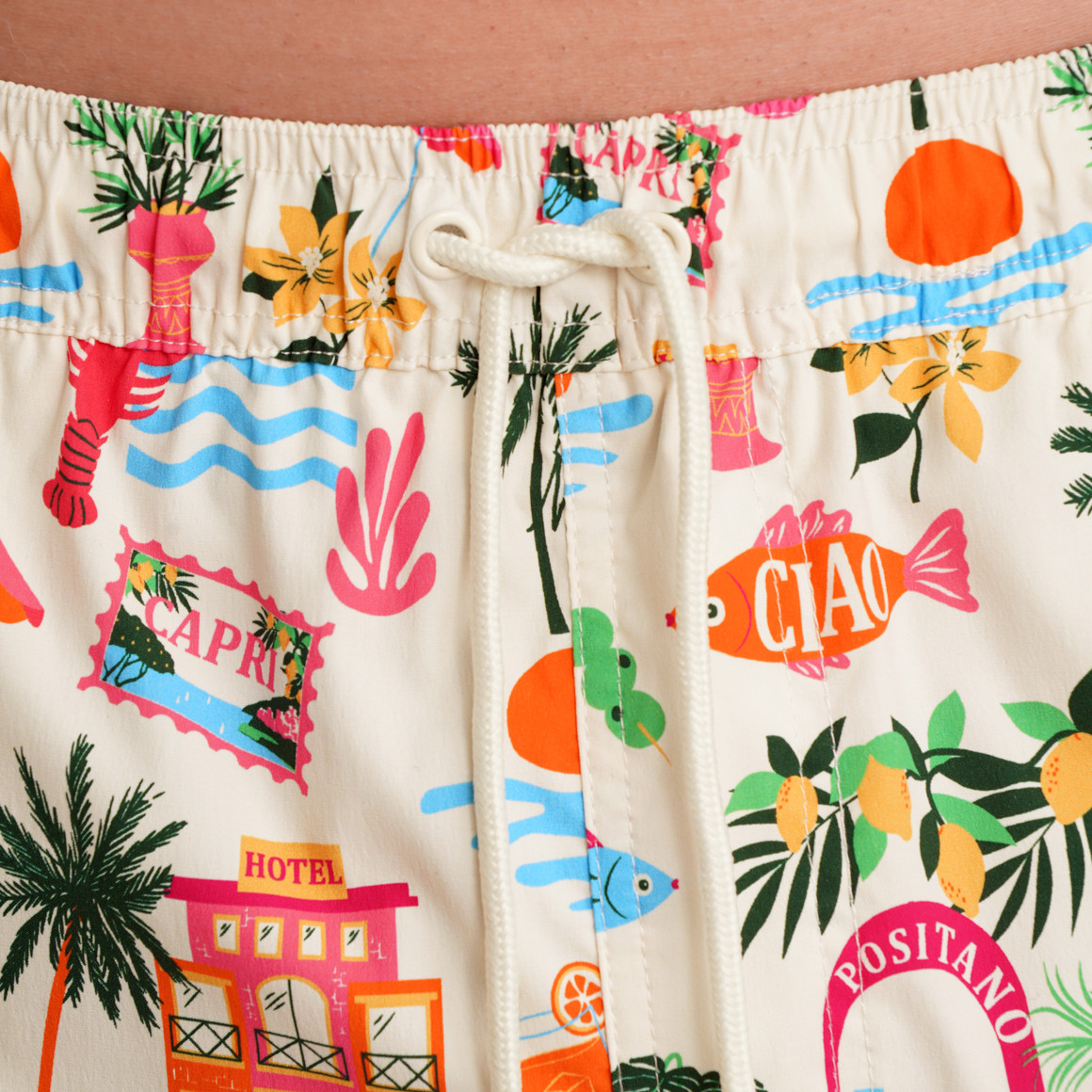 Jonas Nielsen Herren Badeshorts mit Allover-Muster weiss / bunt
