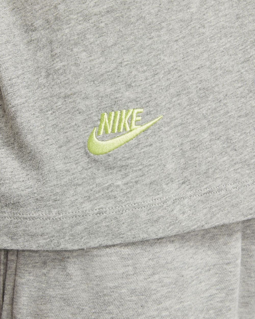 T-shirt Nike Sportswear Gris pour homme