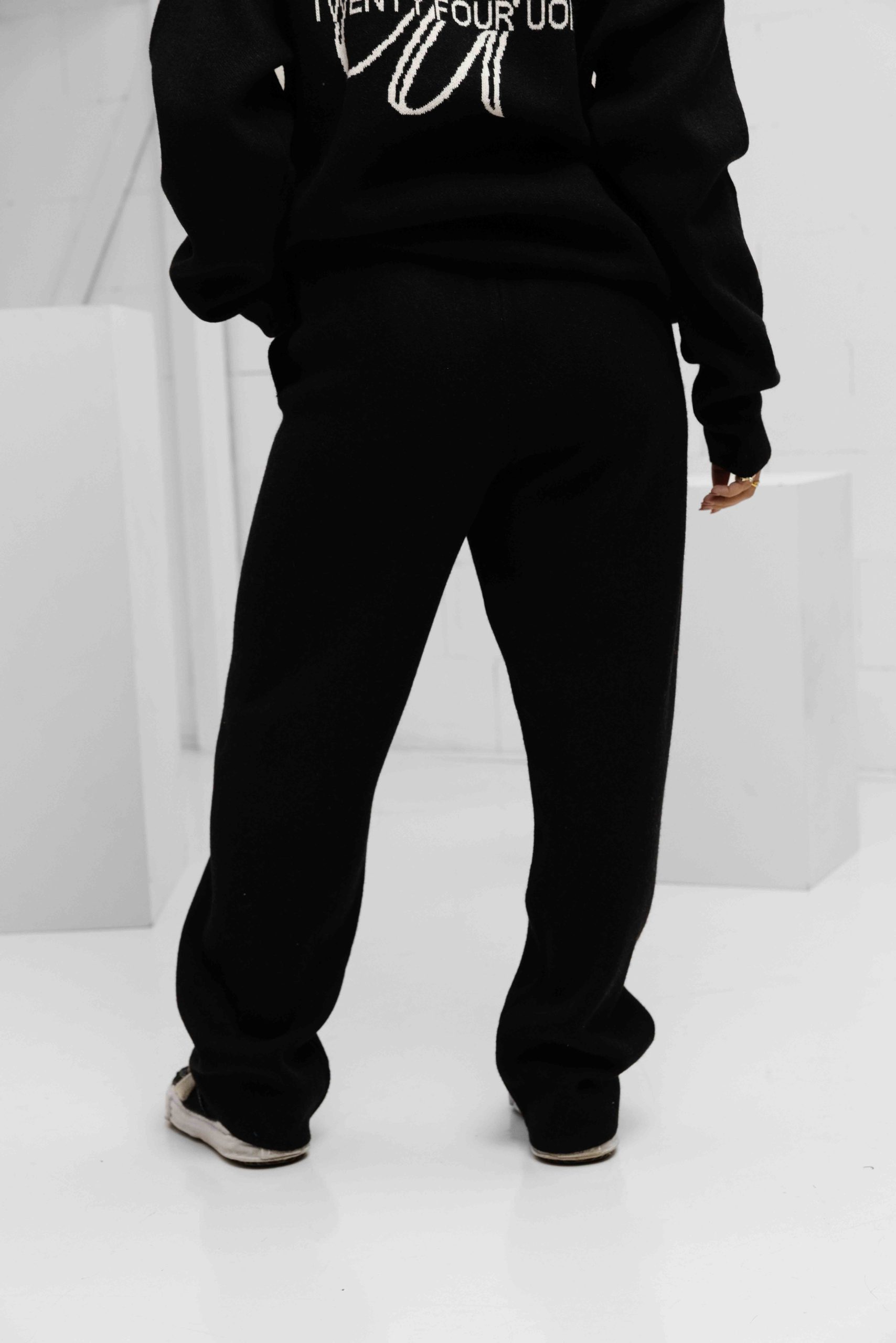 24 Uomo Knitted Trainingspak Dames Zwart