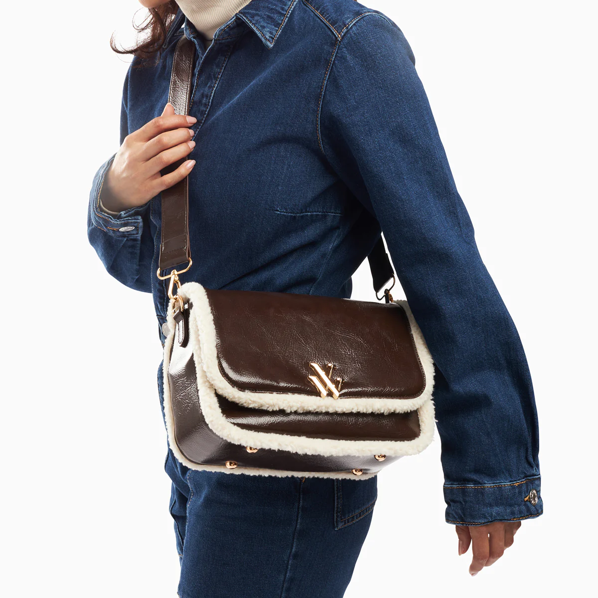 Sacs-Sac bandoulière Bertina marron à rabat et faux shearling