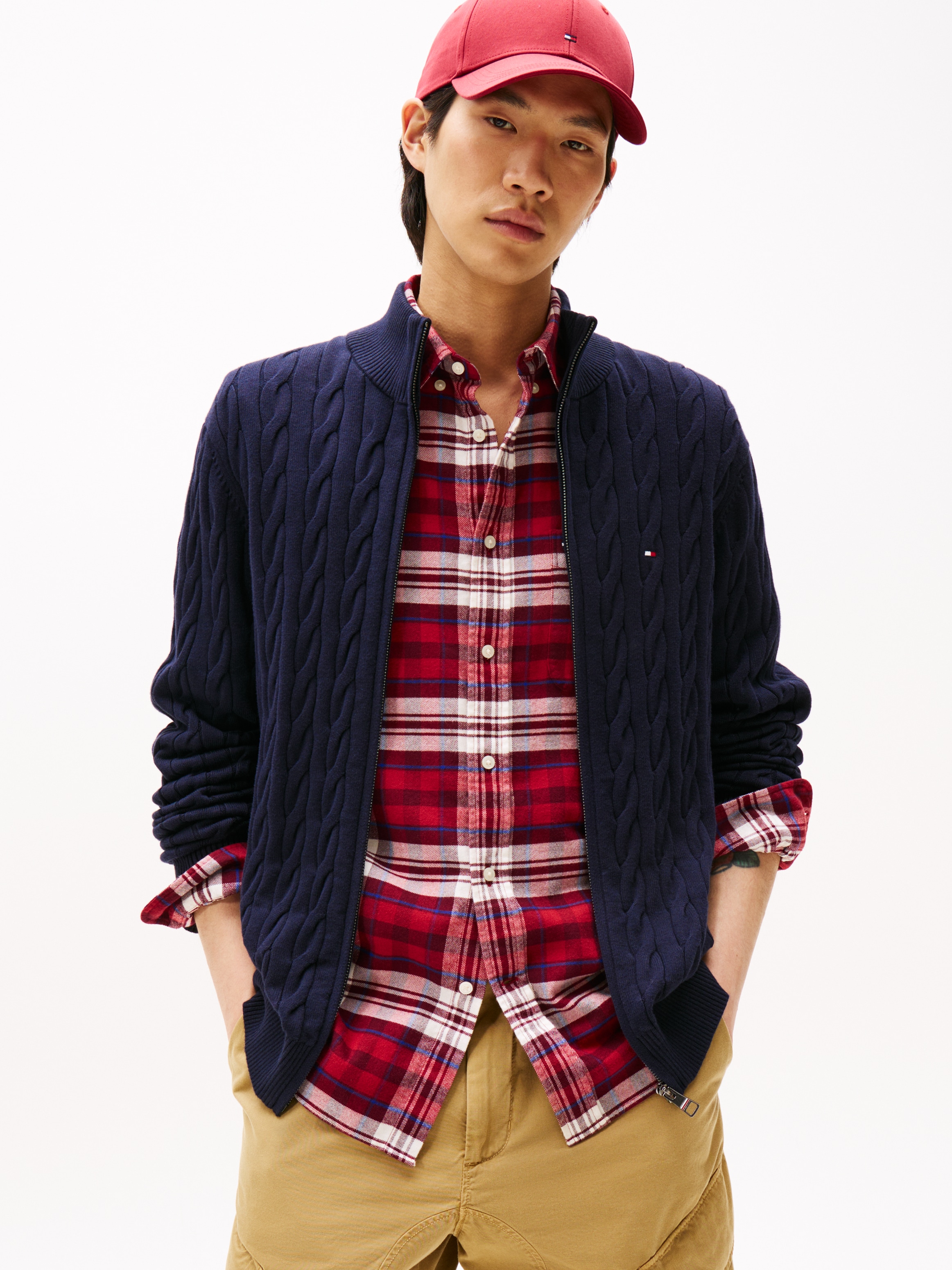 Tommy Hilfiger Strickjacke »CLASSIC COTTON CABLE ZIP THROUGH«, mit Rippstrickstehkragen, mit Zopfstrickmuster