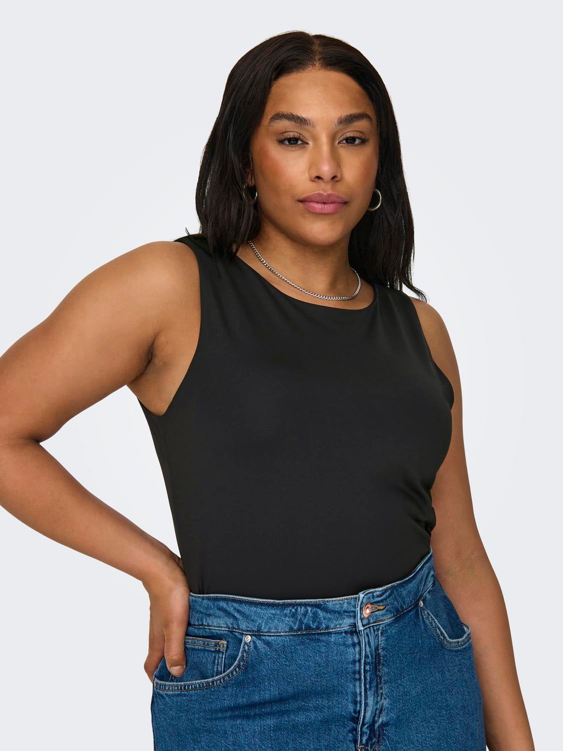 CAREA Top Black