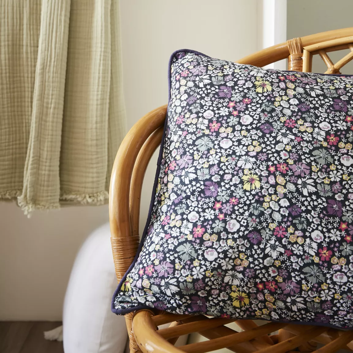 Coussin carré gaze de coton (45 x 45 cm) Elya Violet