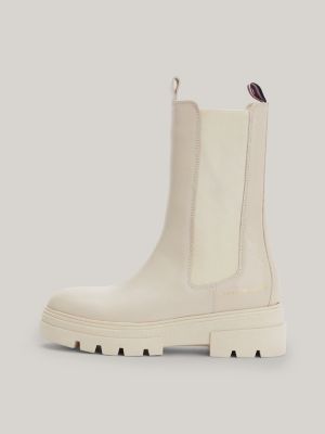 Botas Chelsea de couro com travas