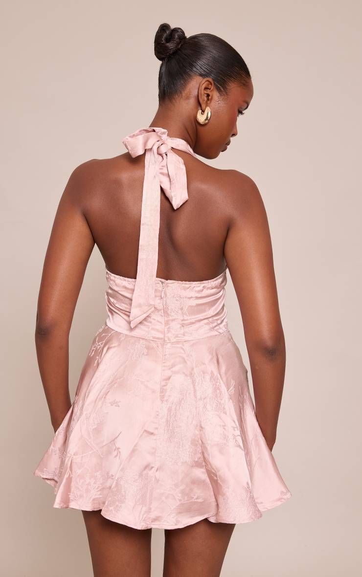 Rose Robe Droite Courte En Jacquard Satiné