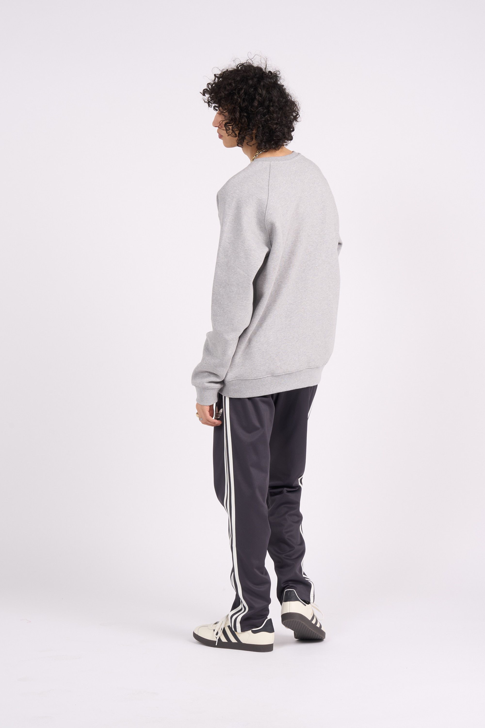 ADIDAS Sweatshirt  ESSENTIAL CREW Gris