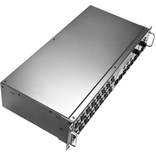 Behringer S16