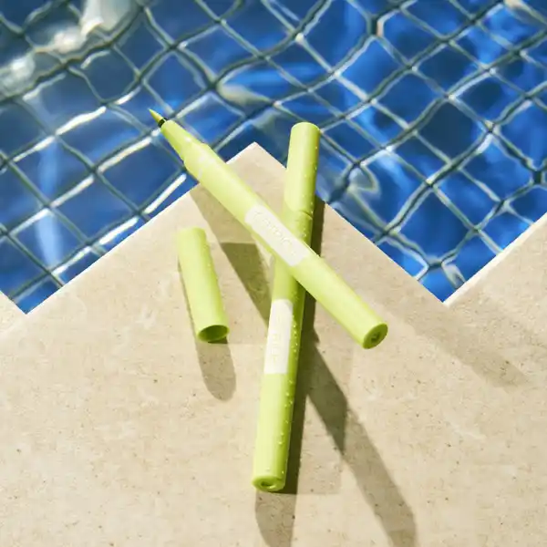 POOLSIDE OF LIFE Waterproof Eyeliner C01 Lime Crush
