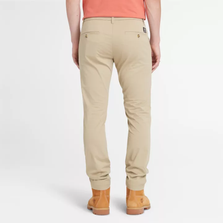 Pantalon chino en sergé extensible pour homme en beige
