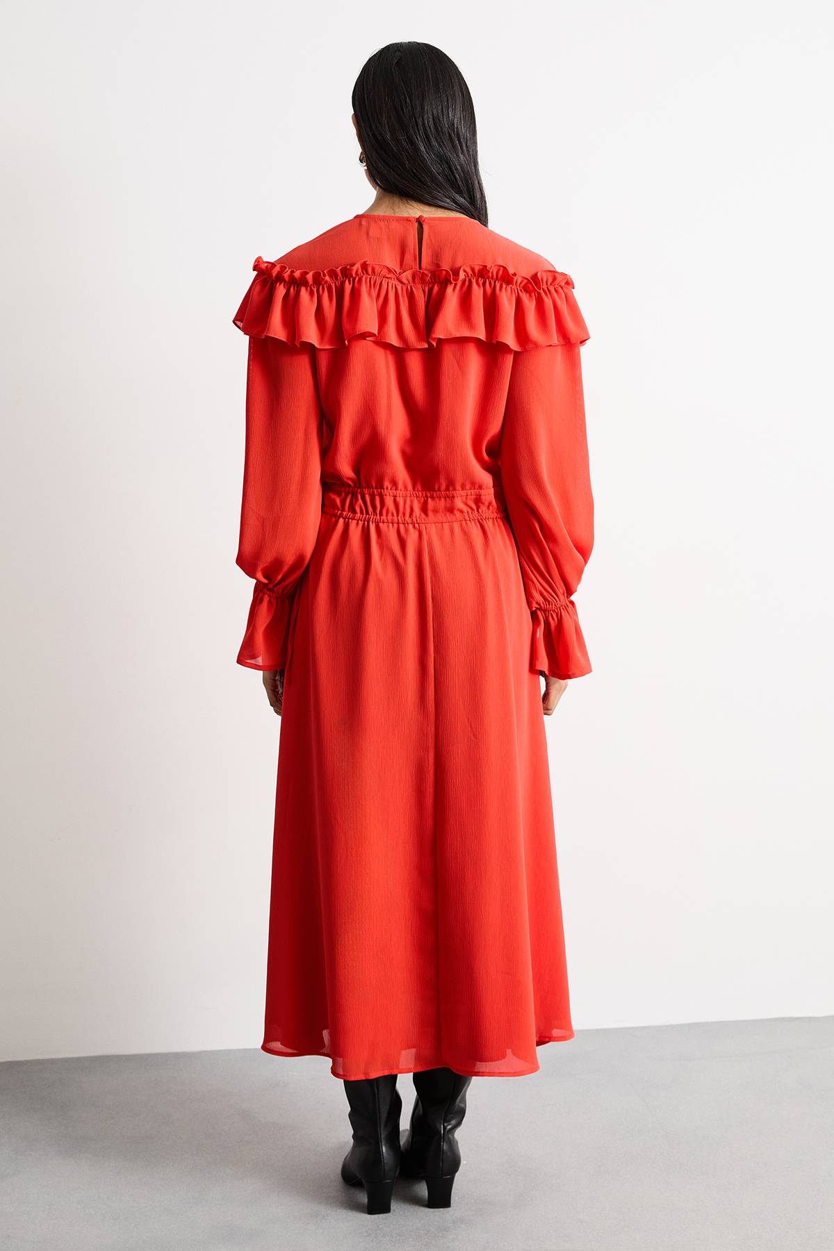 Warehouse Robe Maxi Bohème à Col V avec Détail d'Épaules Froncées