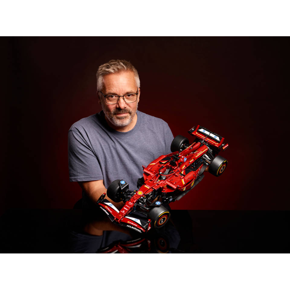 LEGO Technic Ferrari SF-24 F1 auto 42207