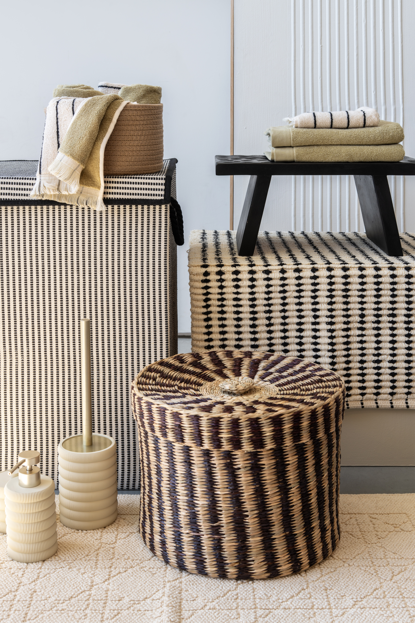Gastendoek Ellis pistachio green/black/white 30x50 cm - set
