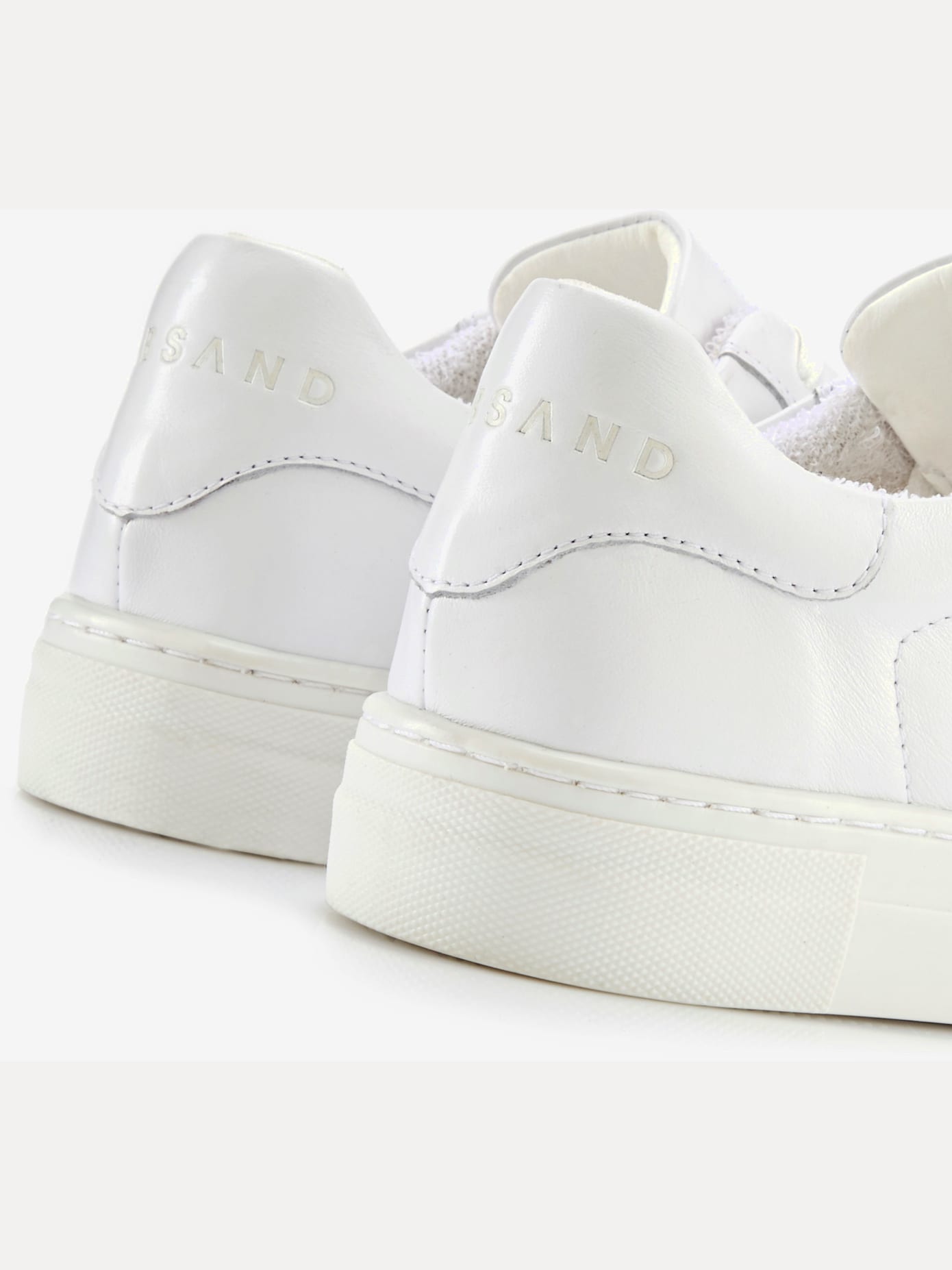 Baskets sneakers tendance et confortables en cuir de qualité