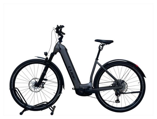 Produit reconditionné . Cube Nuride Hybrid SLT 750 Allroad XT 2024 . Vélo électrique . Cube . très bon état