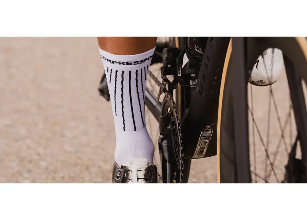 Compressport Aero Compressiesokken Wit/Fluo Rood