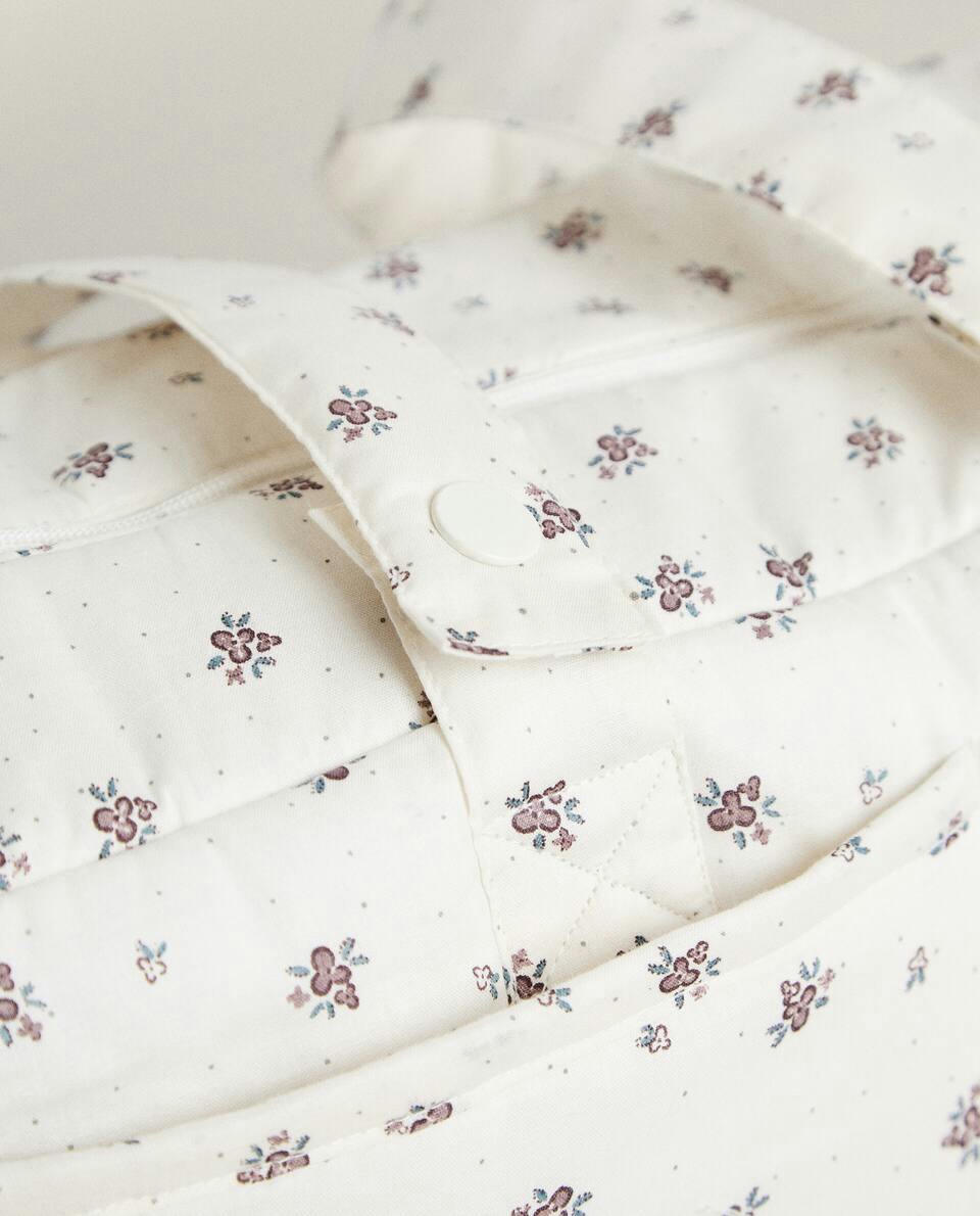 BOLSA DE MATERNIDADE COM ESTAMPA FLORAL