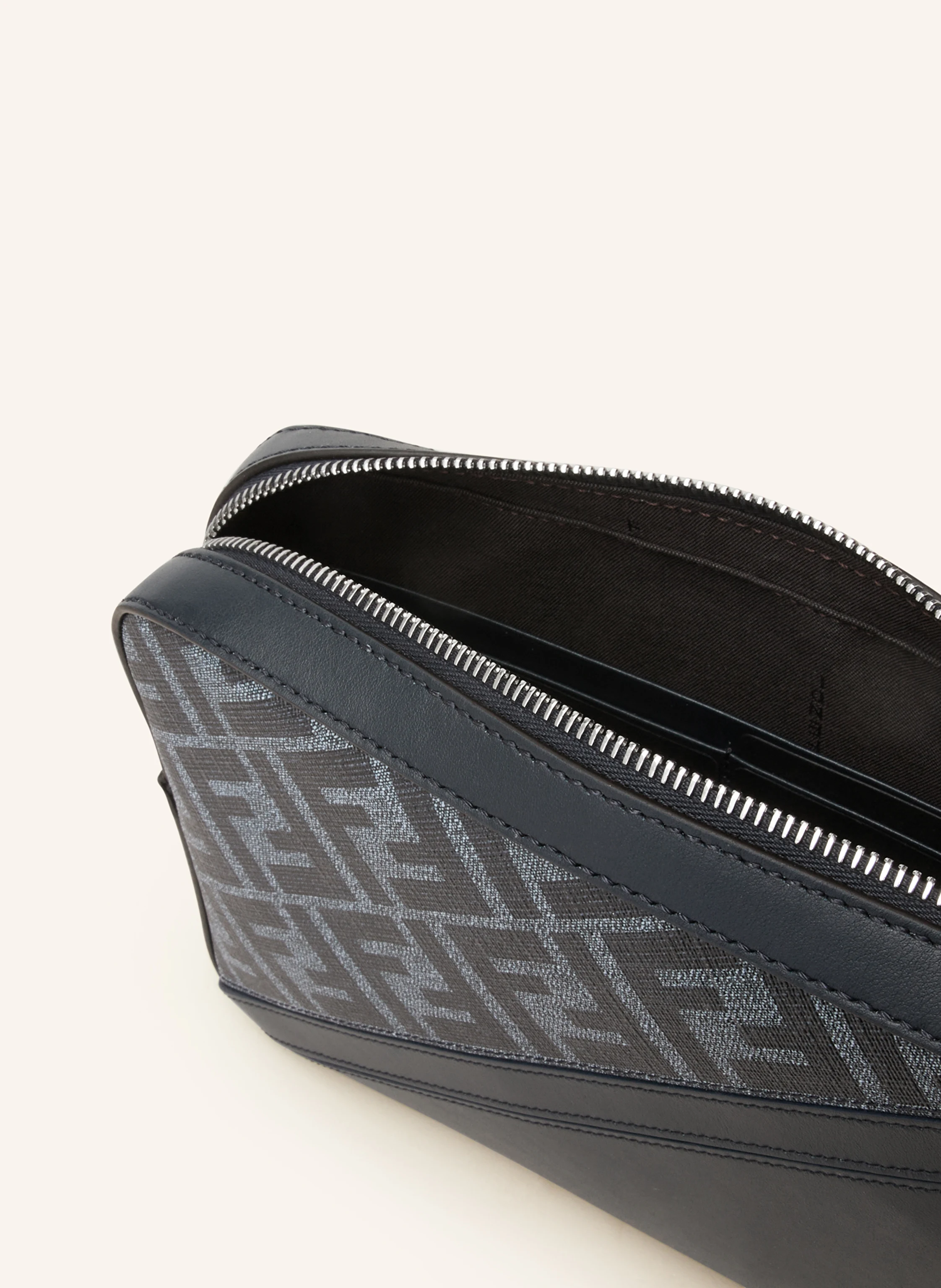FENDI Umhängetasche ASIC