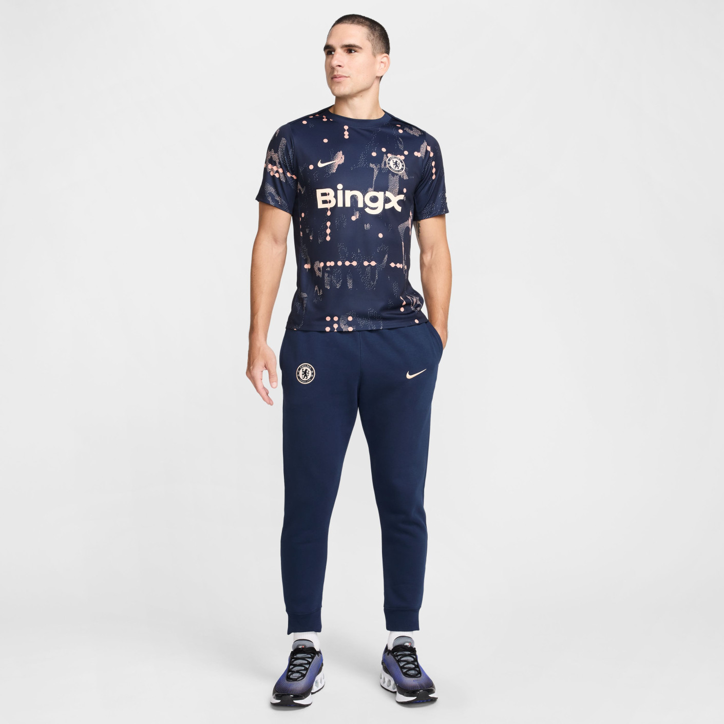 Nike Chelsea Pre-Match Trainingsshirt 2024-2025 Donkerblauw Lichtroze Goud