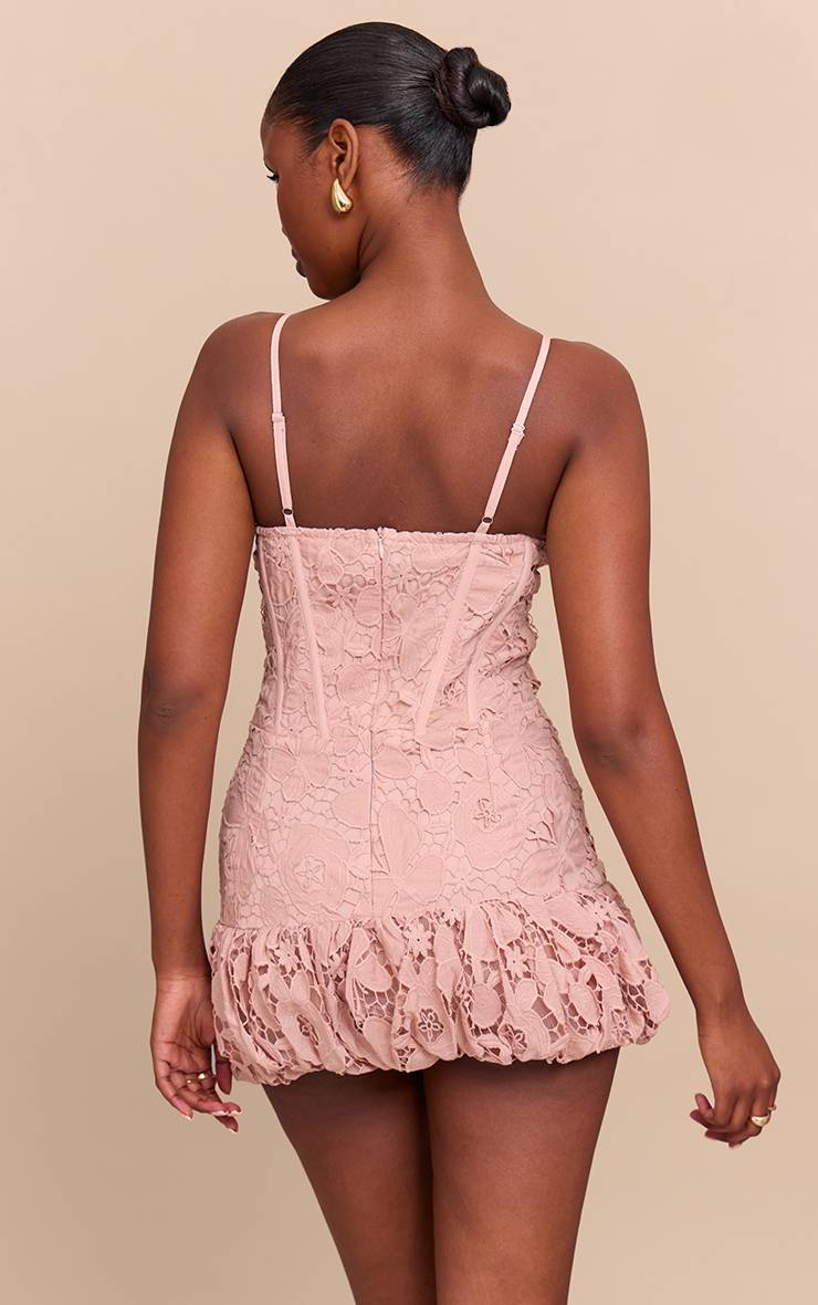 Rose Robe À Détail Coupe Florale Et Ourlet Bouffant Extrême